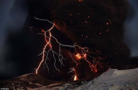 iceland volcano lightning wallpaper. Iceland-Volcano-Ash-3